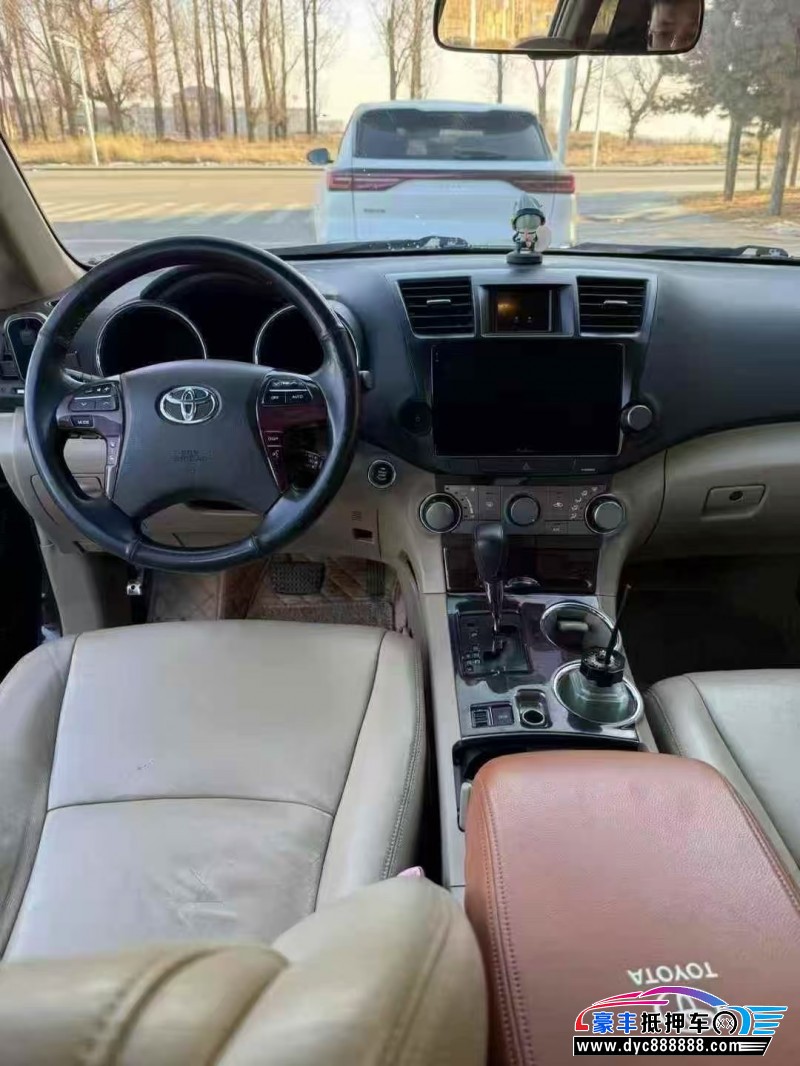 14年丰田汉兰达轿车抵押车出售