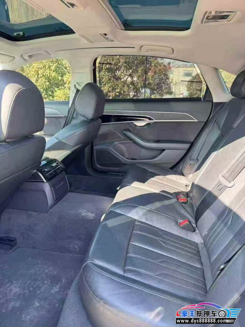 19年奥迪A8L轿车抵押车出售