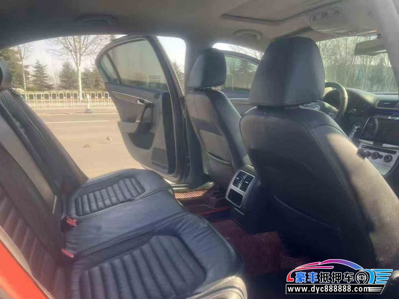 14年大众迈腾轿车抵押车出售