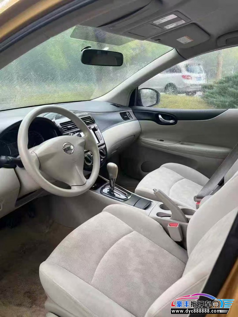 12年日产骐达轿车抵押车出售