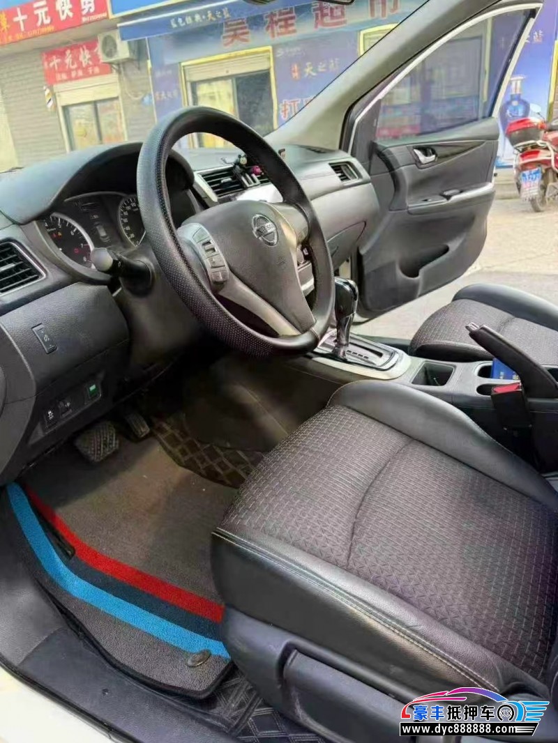 17年日产骐达轿车抵押车出售