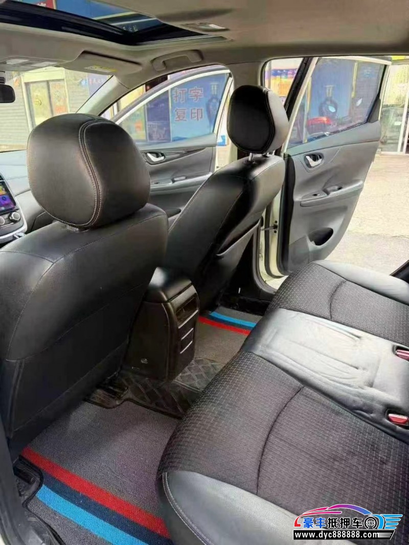 17年日产骐达轿车抵押车出售