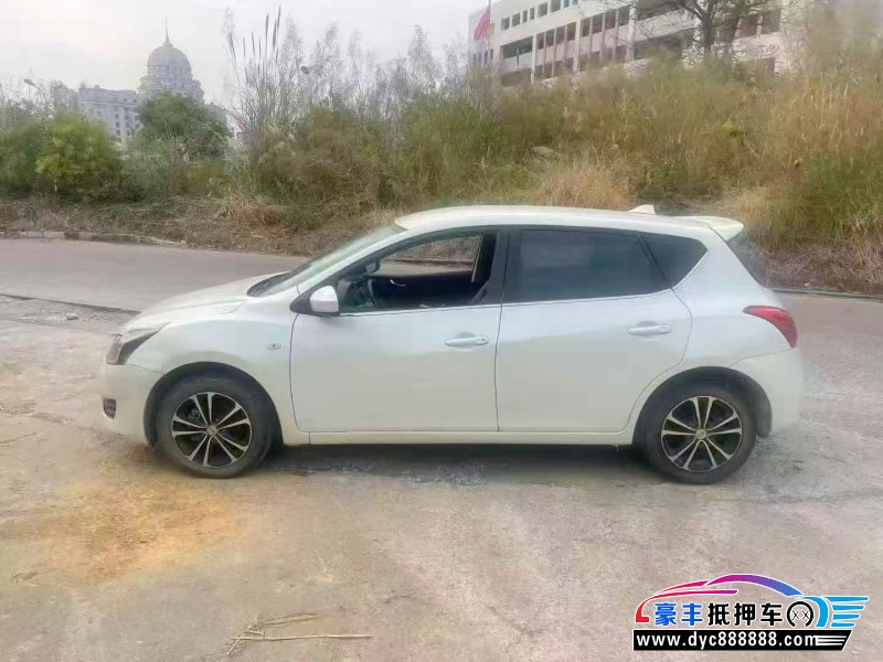 15年日产骐达轿车抵押车出售