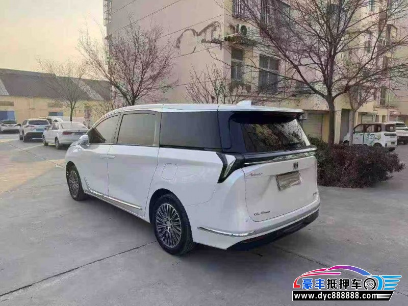 25年别克GL8轿车抵押车出售