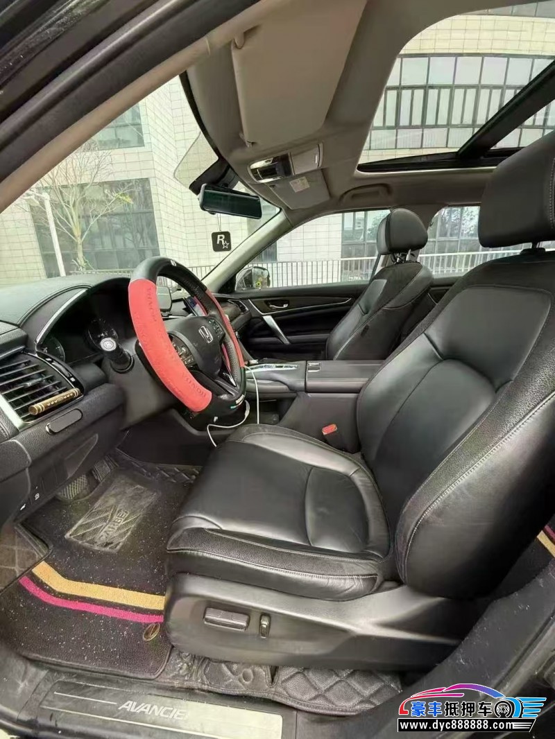 18年本田冠道轿车抵押车出售