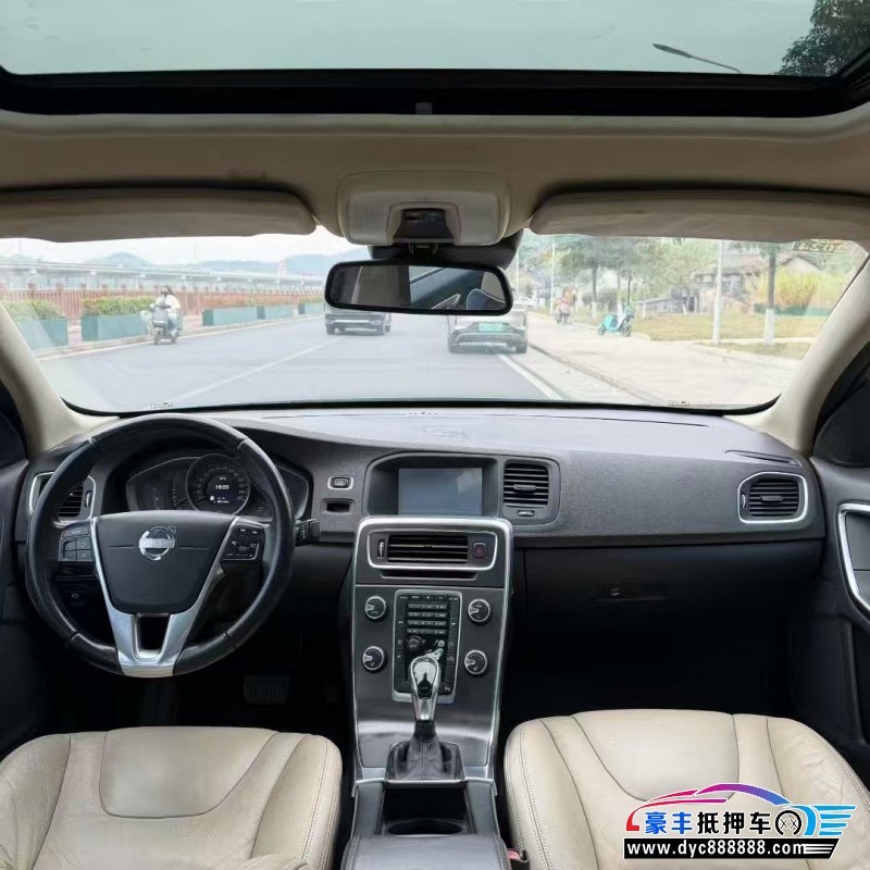 14年沃尔沃S60轿车抵押车出售