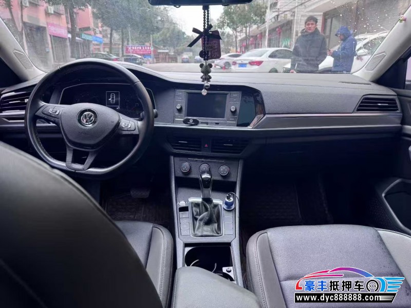 20年大众速腾轿车抵押车出售