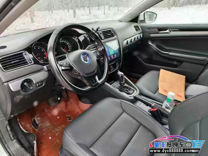 18年大众速腾轿车抵押车出售