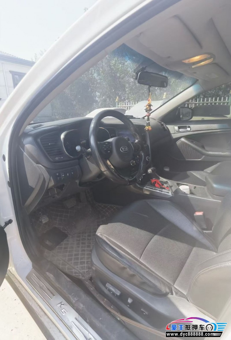 15年起亚K5轿车抵押车出售