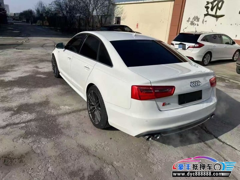15年奥迪S6轿车抵押车出售