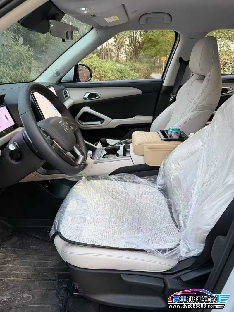 25年比亚迪元轿车抵押车出售