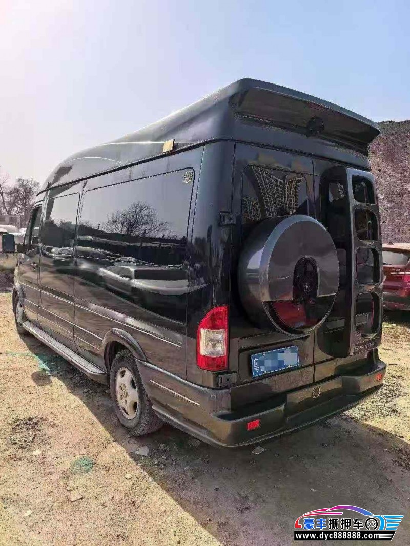 12年奔驰斯宾特轿车抵押车出售