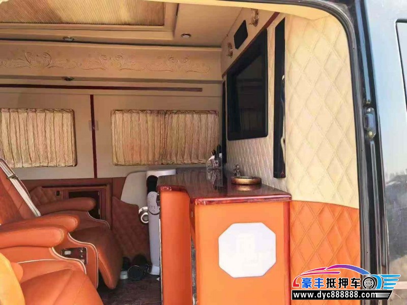 12年奔驰斯宾特轿车抵押车出售