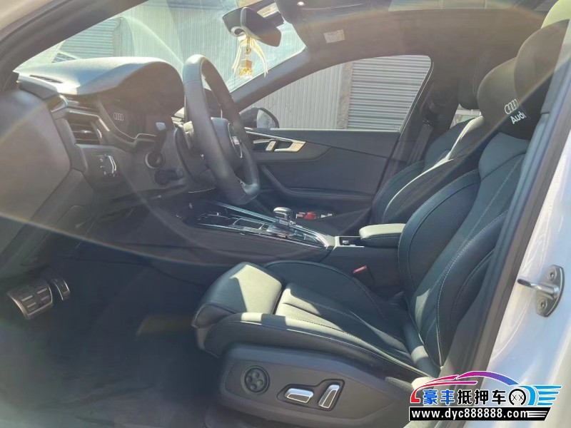 24年奥迪A4L轿车抵押车出售