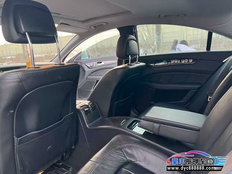 14年奔驰CLS轿车抵押车出售