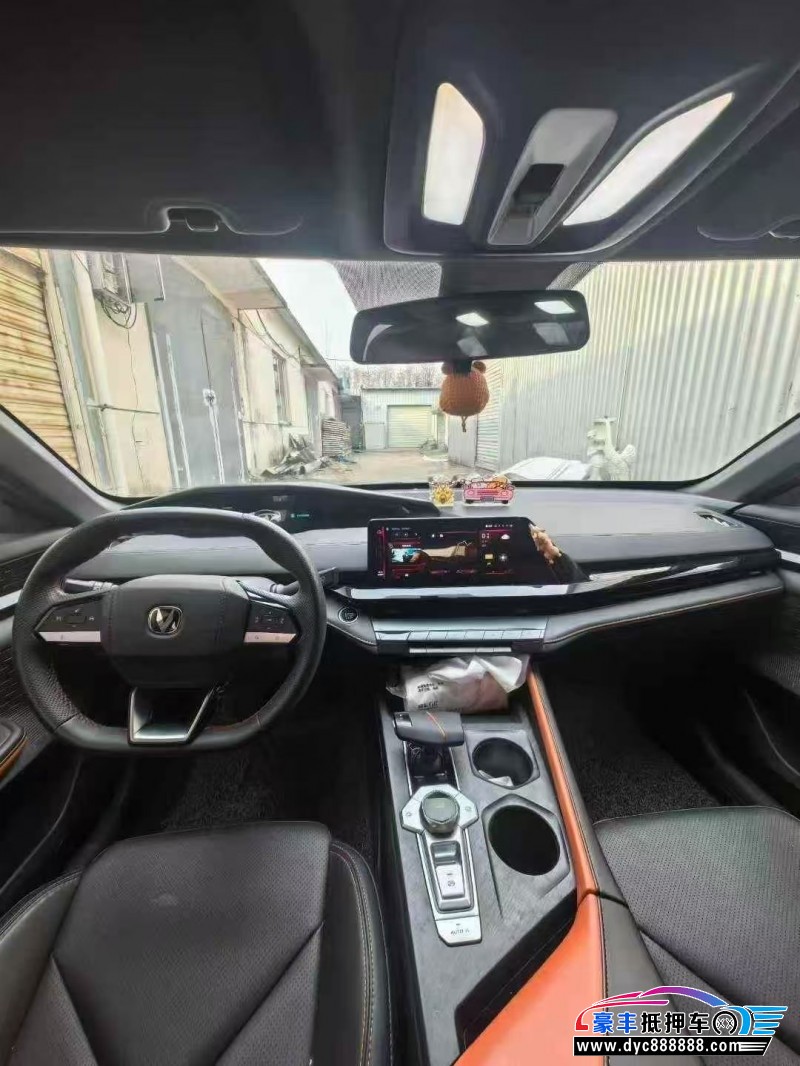 24年长安长安UNI轿车抵押车出售