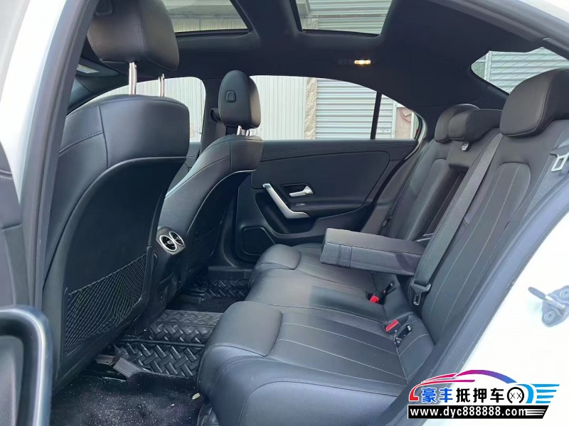 23年奔驰A轿车抵押车出售