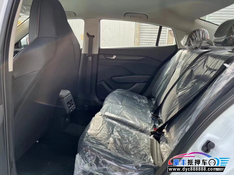 25年东风风神奕炫轿车抵押车出售