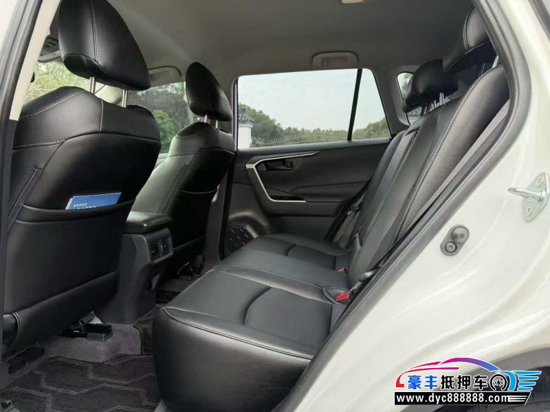 25年丰田RAV4荣放轿车抵押车出售