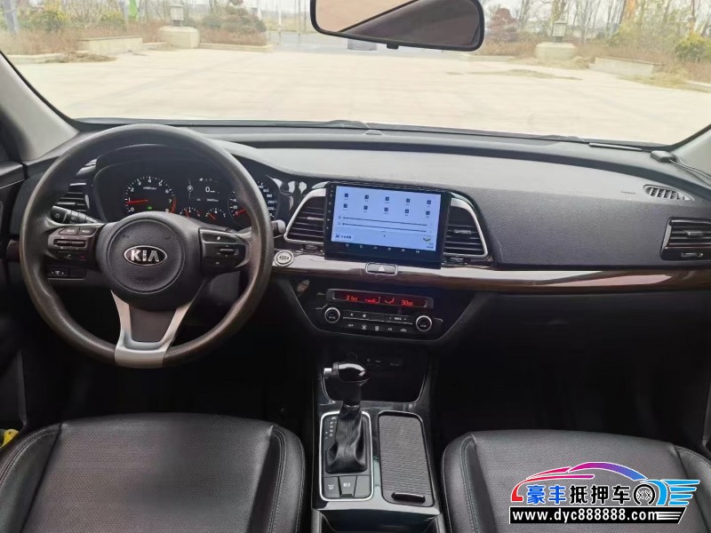 17年起亚K4轿车抵押车出售