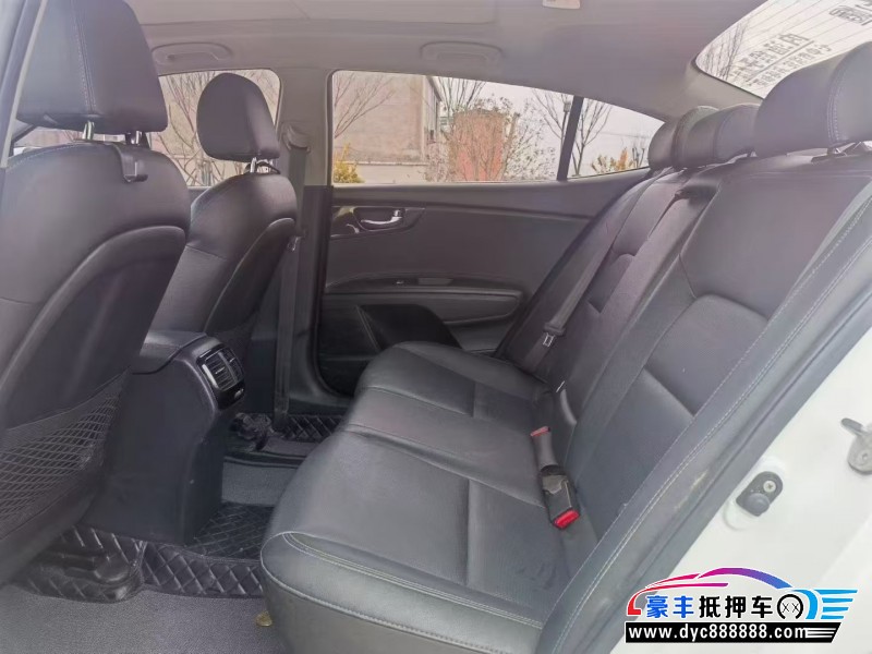 17年起亚K4轿车抵押车出售