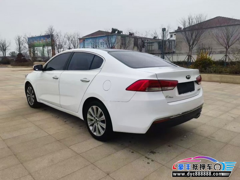 17年起亚K4轿车抵押车出售