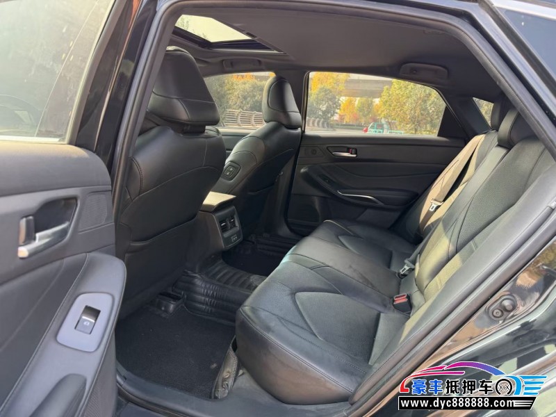 22年丰田亚洲龙轿车抵押车出售