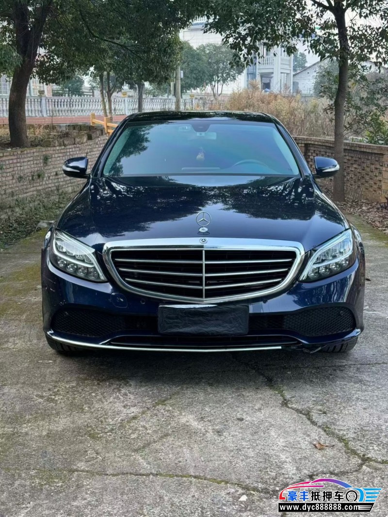 19年奔驰C轿车抵押车出售