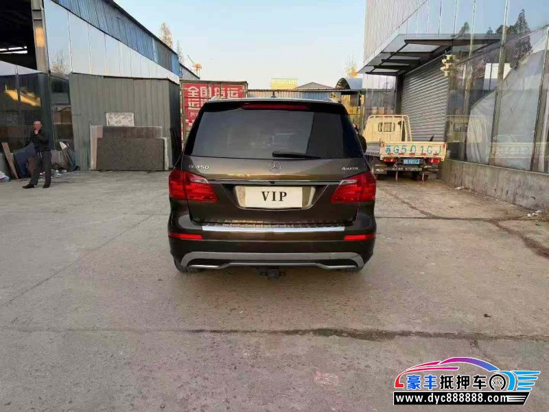 15年奔驰GL轿车抵押车出售