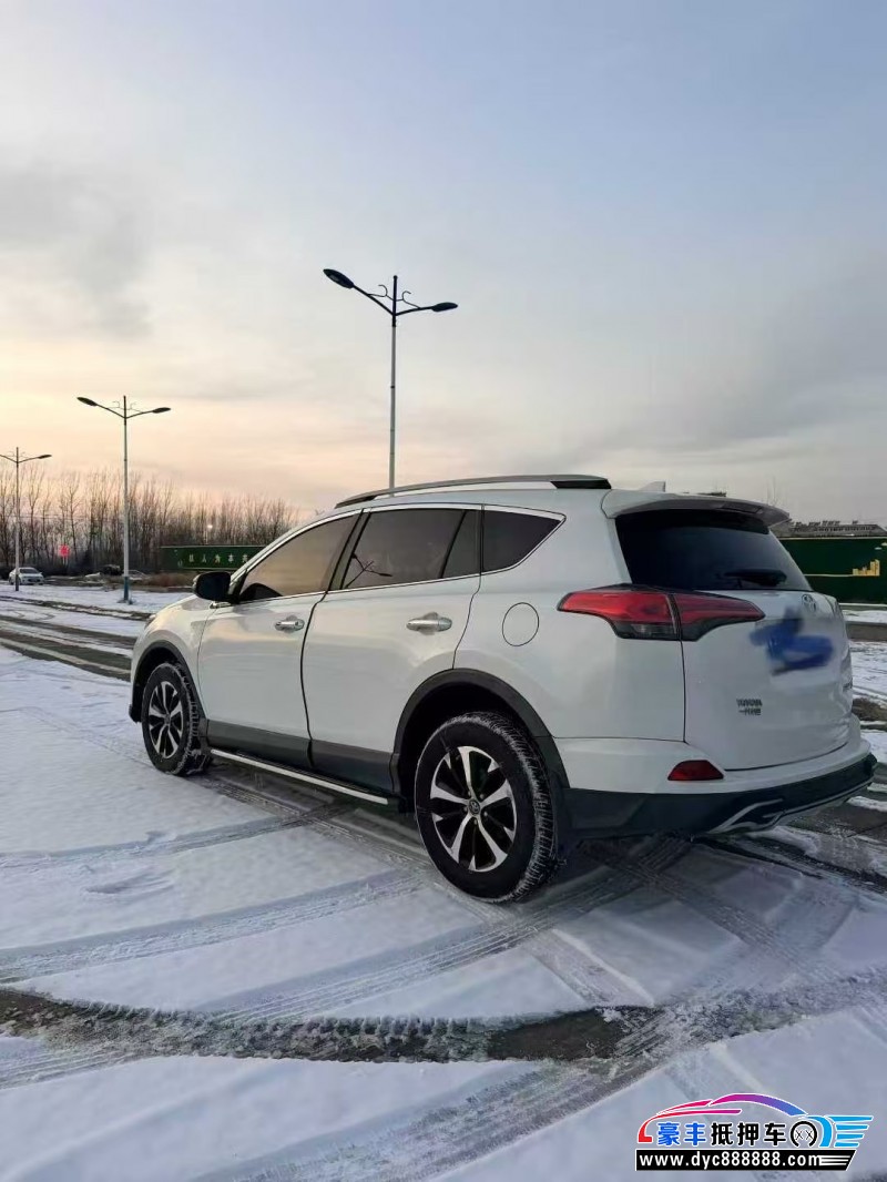 17年丰田RAV4荣放轿车抵押车出售