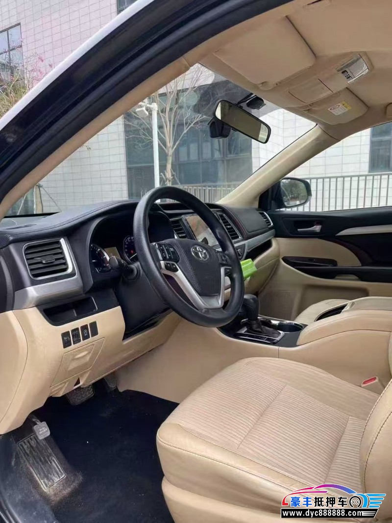 17年丰田汉兰达轿车抵押车出售
