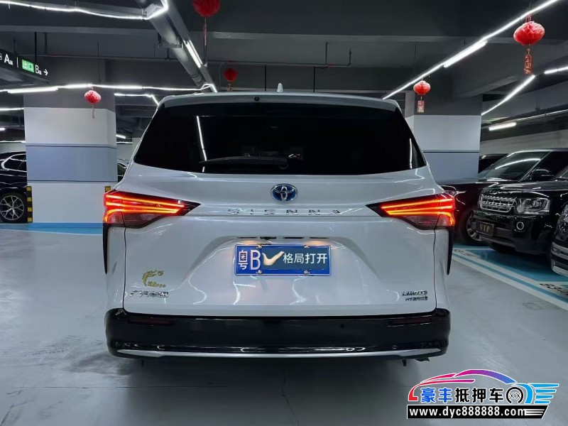 23年丰田塞纳轿车抵押车出售