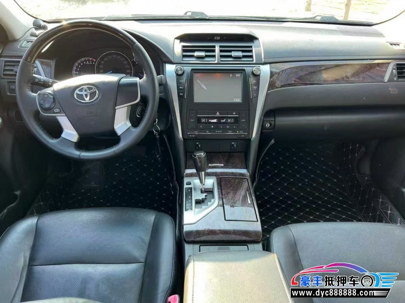 15年丰田凯美瑞轿车抵押车出售