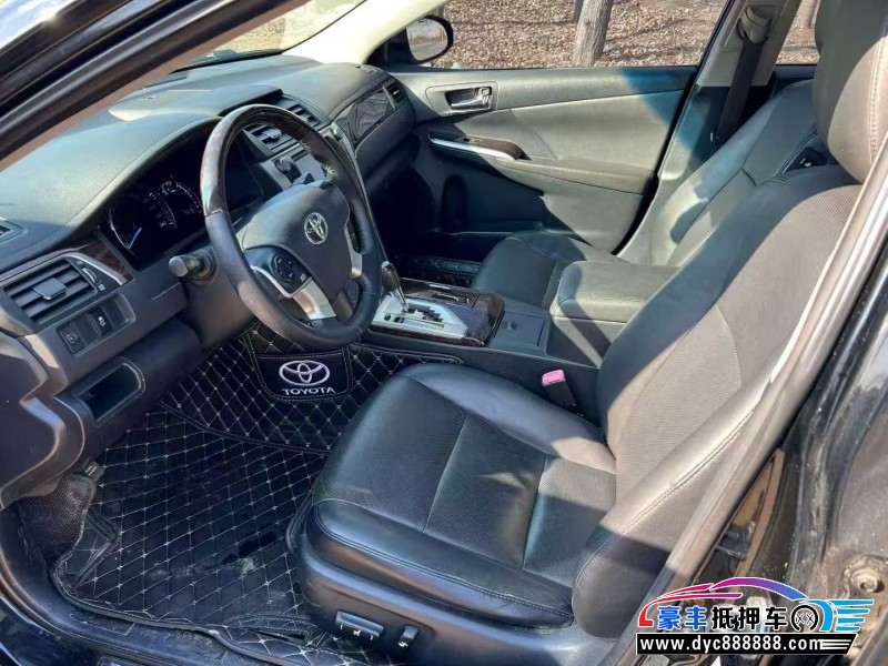 15年丰田凯美瑞轿车抵押车出售