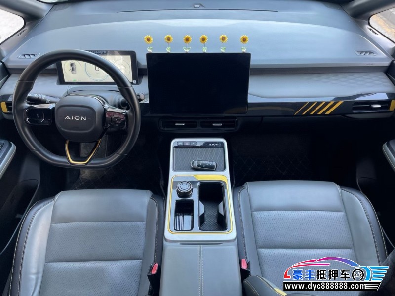 22年埃安Y70轿车抵押车出售