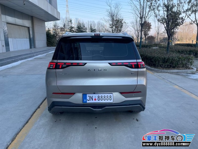 22年埃安Y70轿车抵押车出售