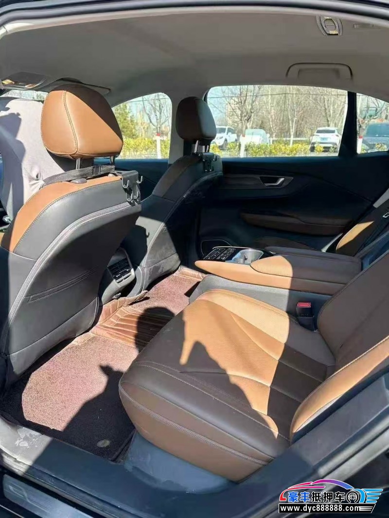 23年红旗EQM5轿车抵押车出售