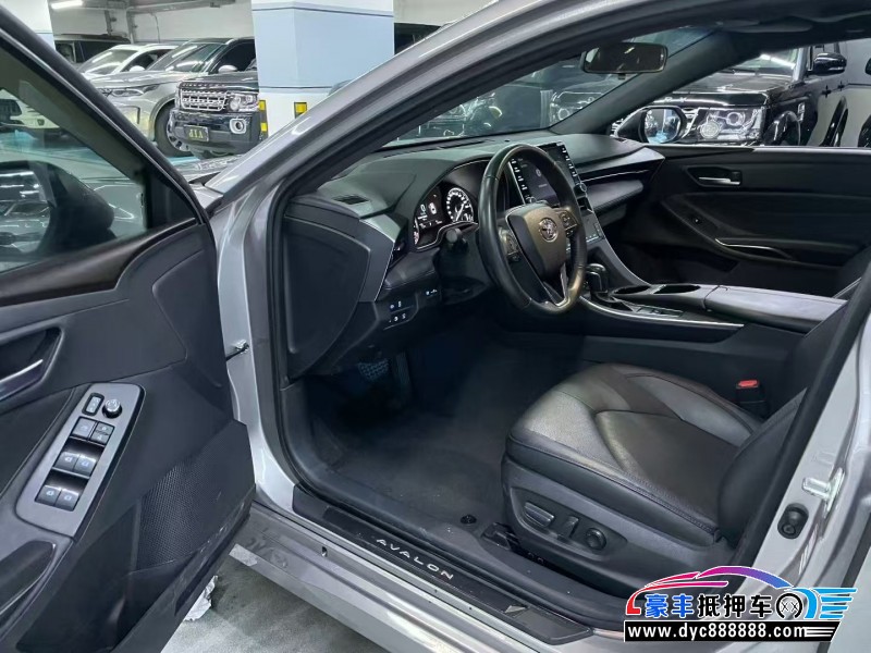 22年丰田亚洲龙轿车抵押车出售