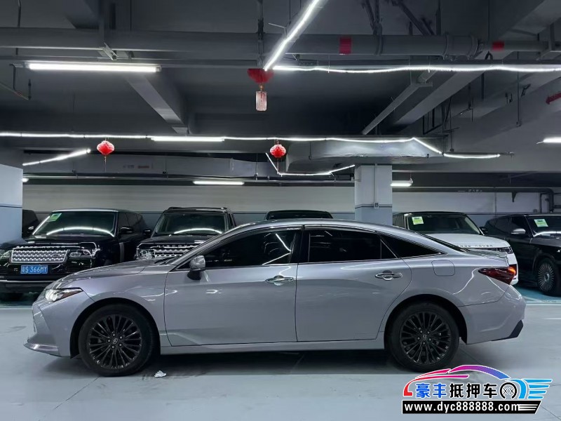 22年丰田亚洲龙轿车抵押车出售