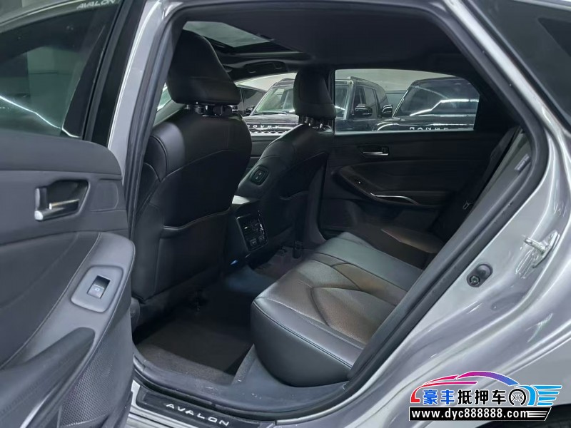 22年丰田亚洲龙轿车抵押车出售