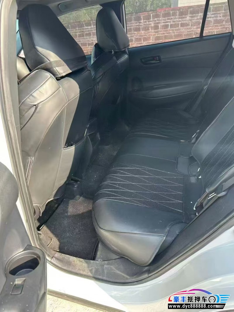 23年丰田锋兰达轿车抵押车出售