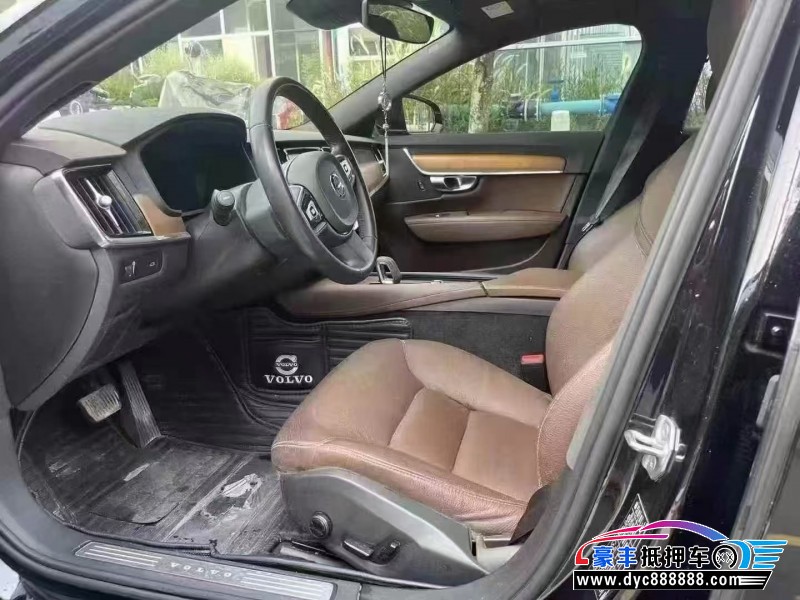 22年沃尔沃S90轿车抵押车出售