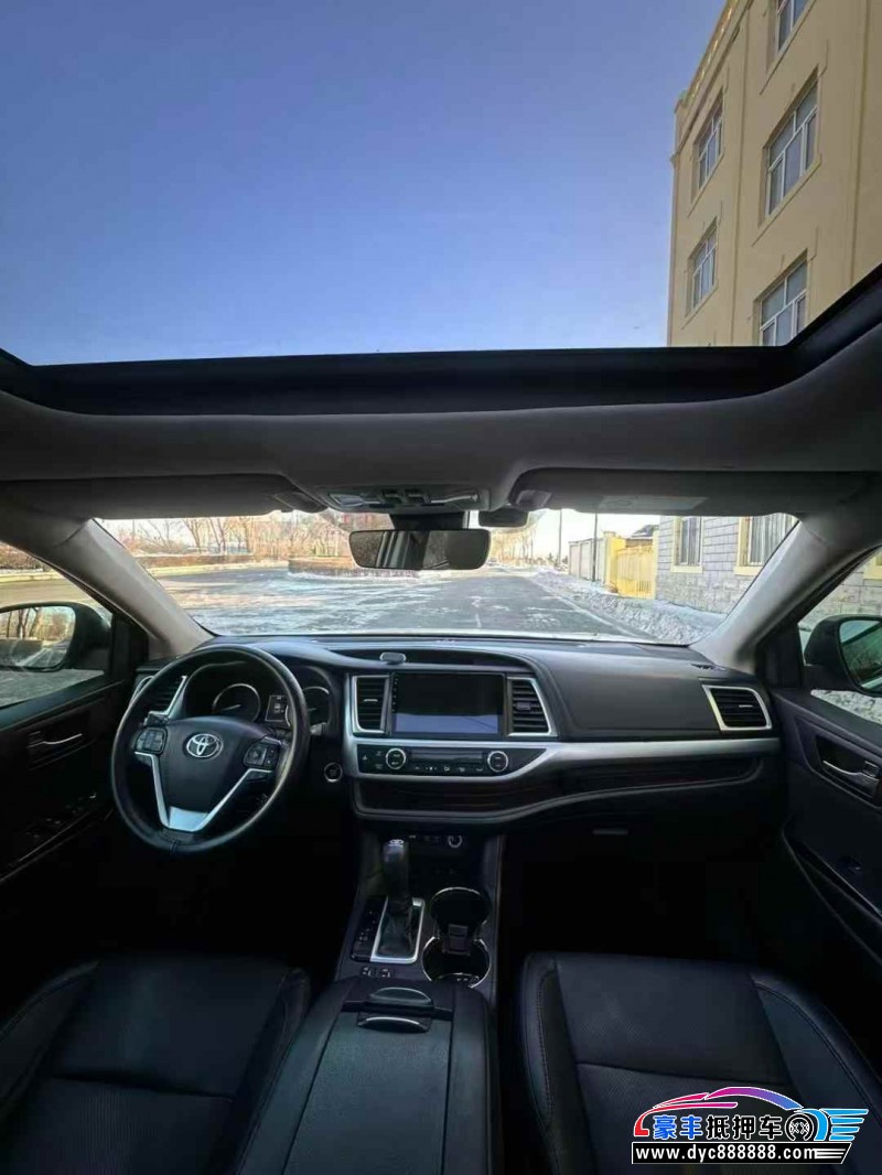 20年丰田汉兰达轿车抵押车出售