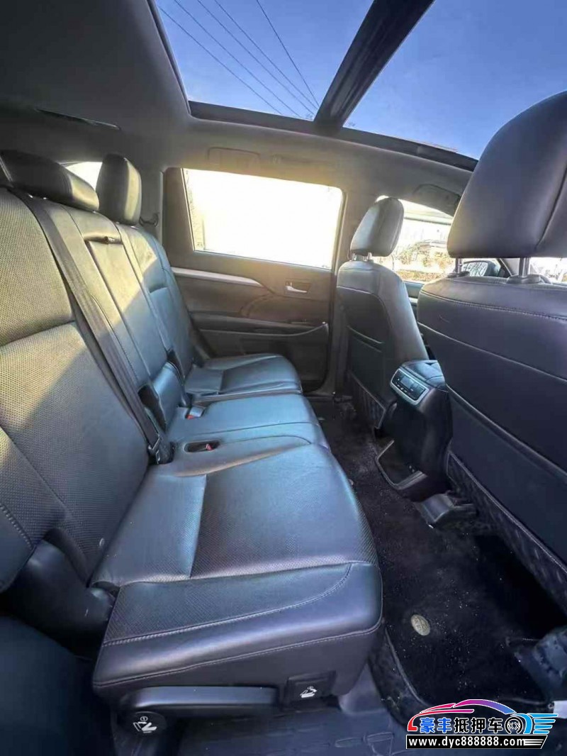 20年丰田汉兰达轿车抵押车出售