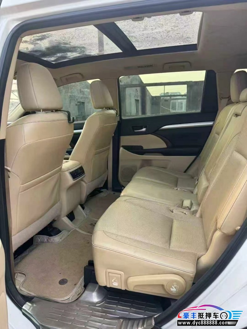 15年丰田汉兰达轿车抵押车出售