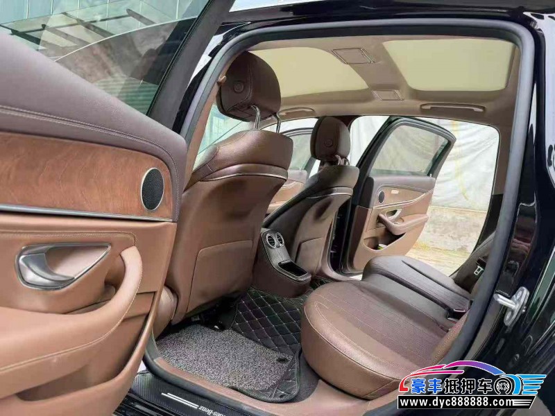 22年奔驰E轿车抵押车出售