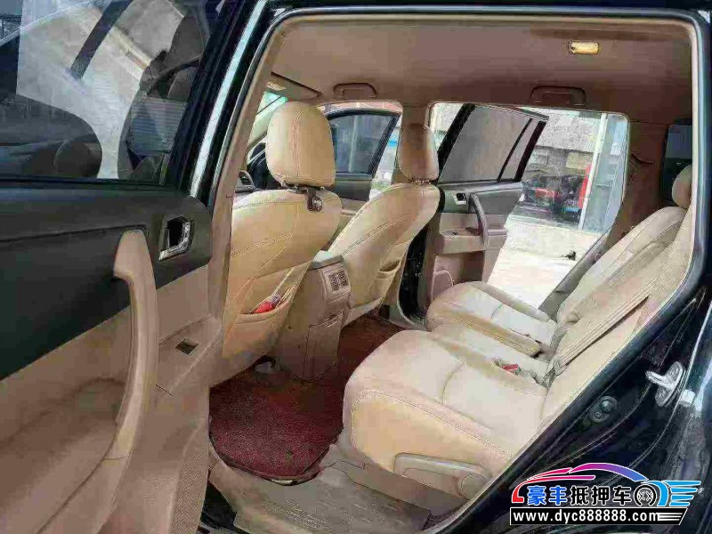 14年丰田汉兰达轿车抵押车出售