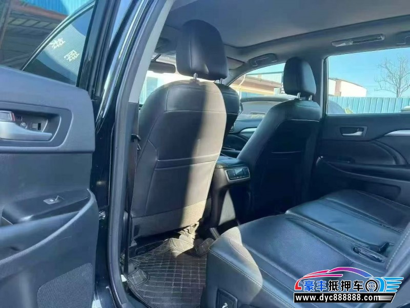 17年丰田汉兰达轿车抵押车出售