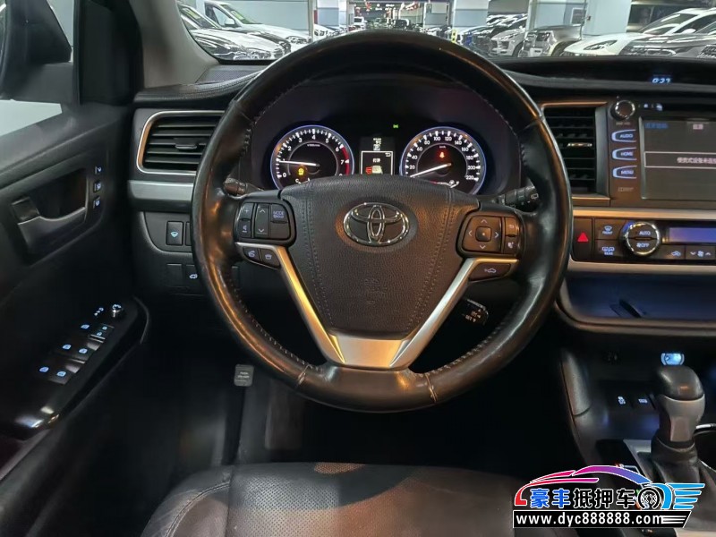 17年丰田汉兰达轿车抵押车出售