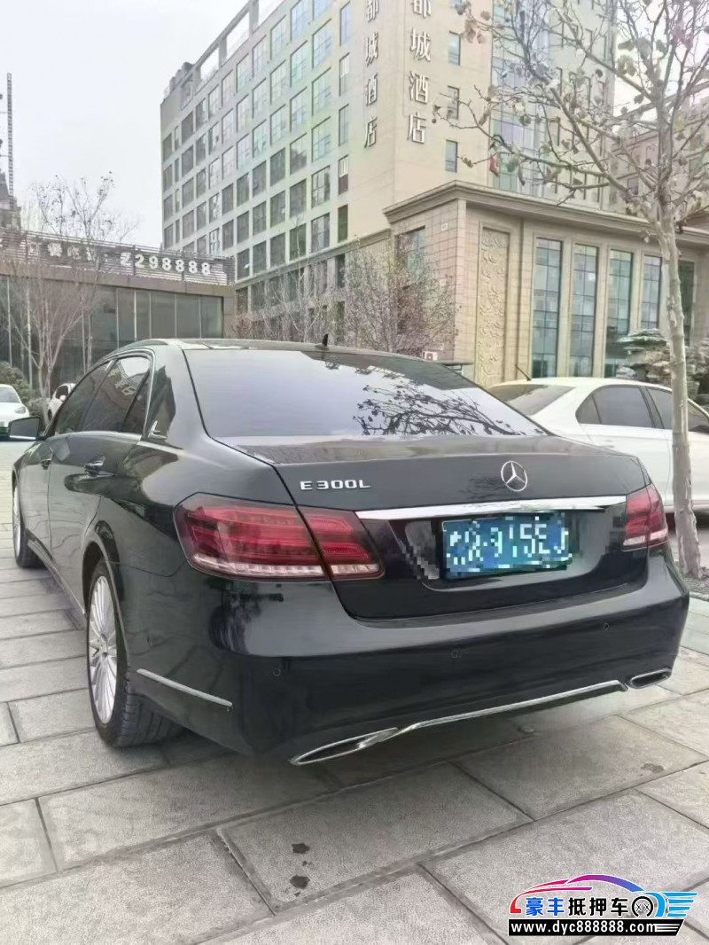 14年奔驰E轿车抵押车出售